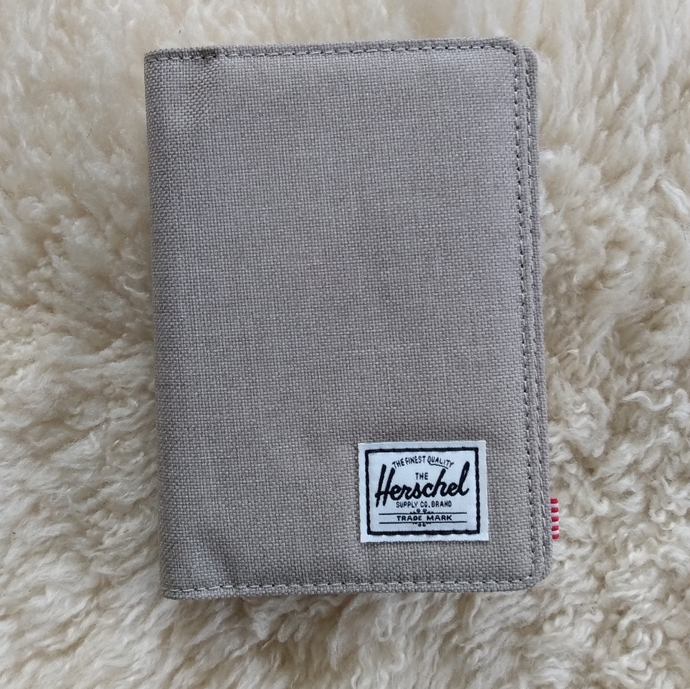 New Herschel Supply Co. Raynor Passport Holder